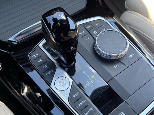 Photo of 2023 Mineral White Metallic BMW X3