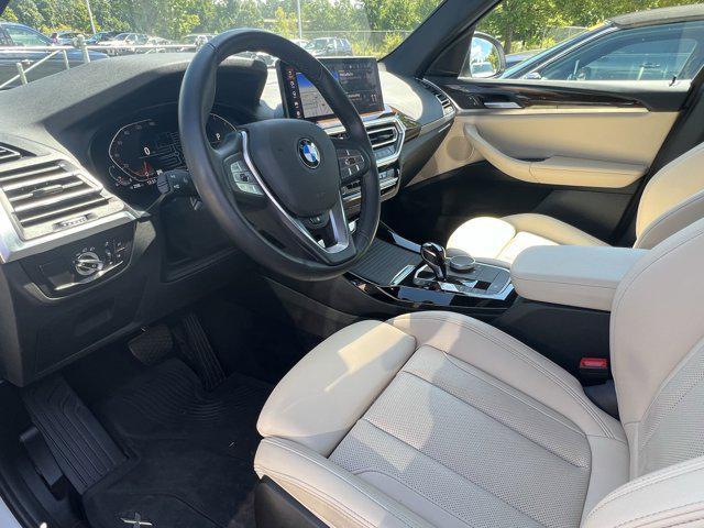 Photo of 2023 Mineral White Metallic BMW X3