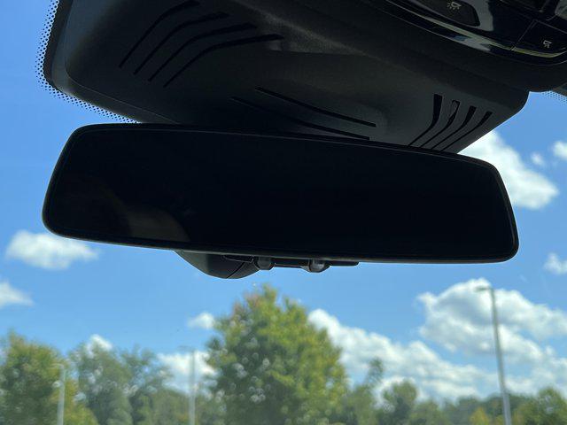 Photo of 2023 Mineral White Metallic BMW X3