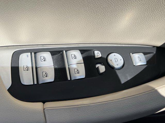 Photo of 2023 Mineral White Metallic BMW X3