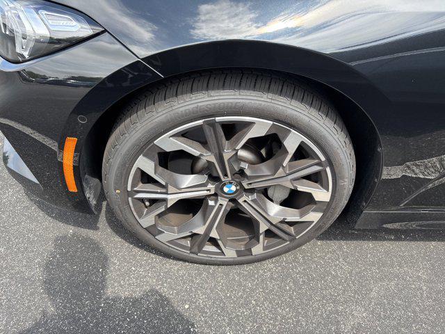 Photo of 2025 Black Sapphire Metallic BMW 330