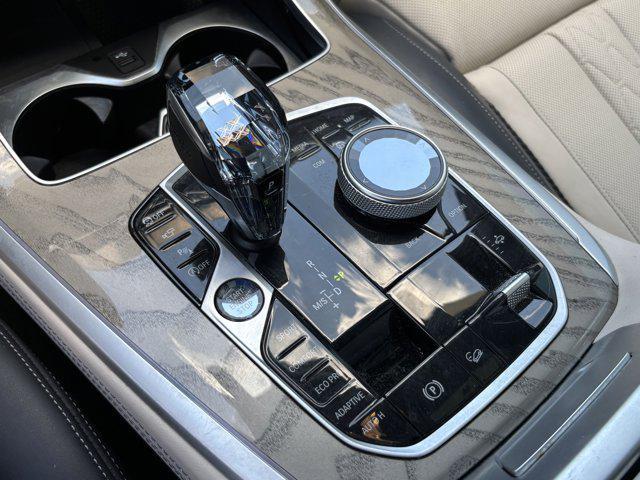 Photo of 2022 Dravit Grey Metallic BMW X7
