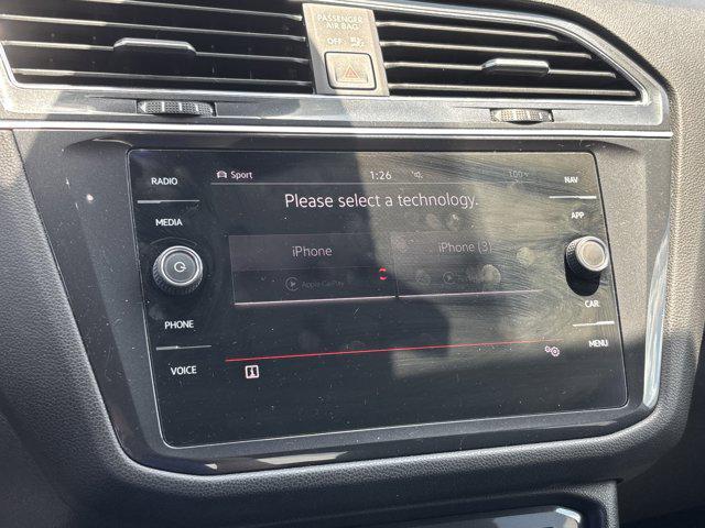 Photo of 2022 Platinum Gray Metallic Volkswagen Tiguan