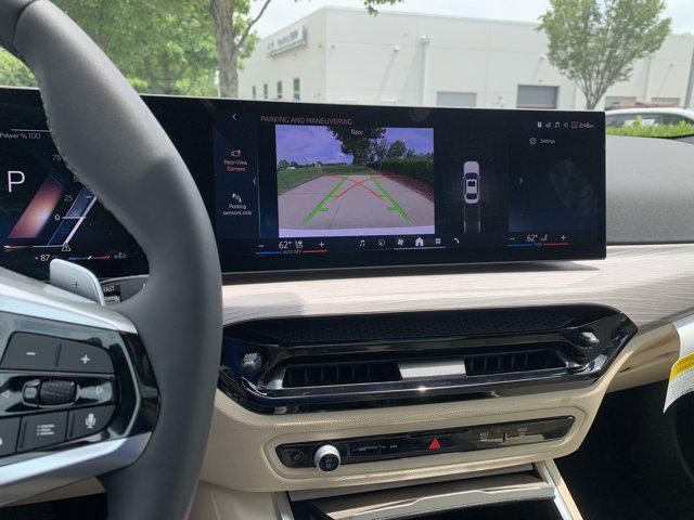Photo of 2025 Alpine White BMW 330