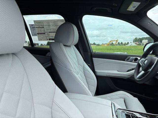 Photo of 2026 Black Sapphire Metallic BMW X5
