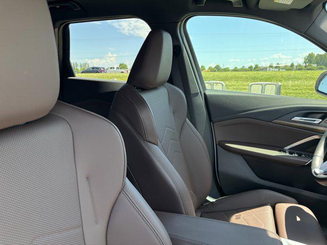Photo of 2025 Mineral White Metallic BMW X1