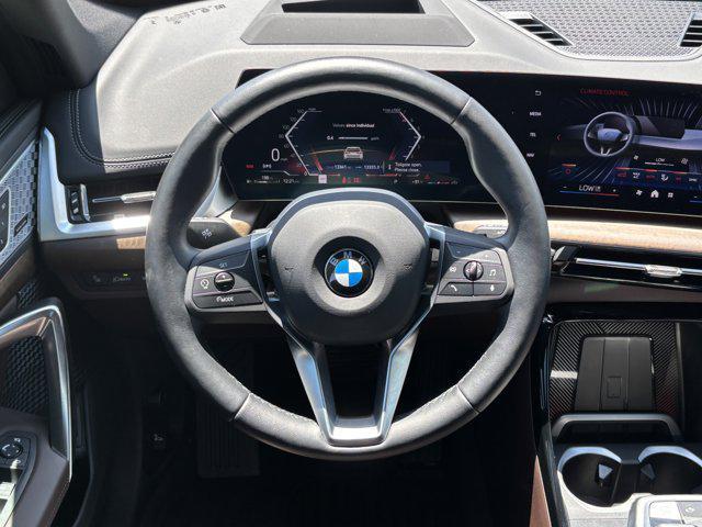 Photo of 2025 Mineral White Metallic BMW X1