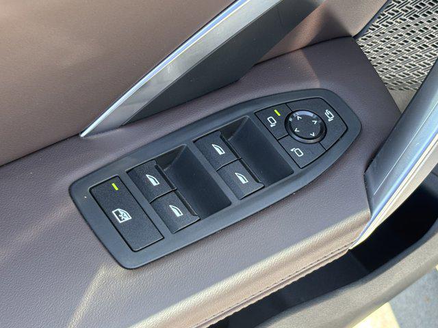 Photo of 2025 Mineral White Metallic BMW X1