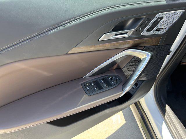 Photo of 2025 Mineral White Metallic BMW X1