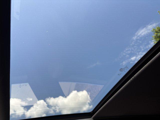 Photo of 2025 Mineral White Metallic BMW X1