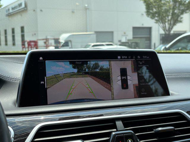 Photo of 2021 Black Sapphire Metallic BMW 740