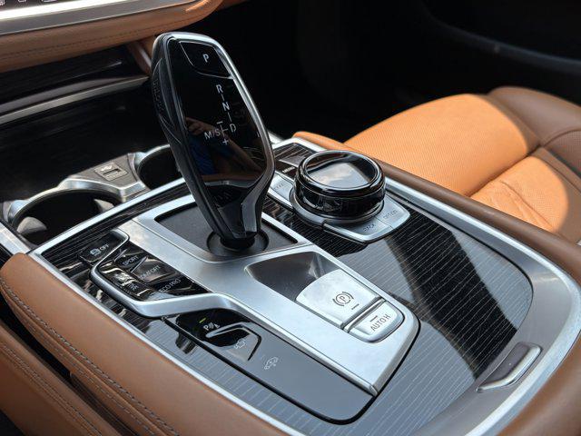 Photo of 2021 Black Sapphire Metallic BMW 740