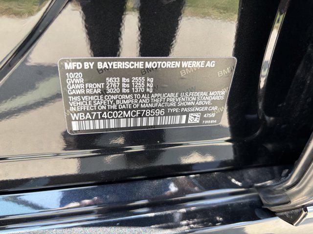 Photo of 2021 Black Sapphire Metallic BMW 740