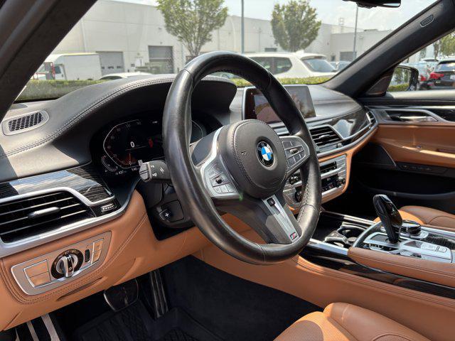 Photo of 2021 Black Sapphire Metallic BMW 740
