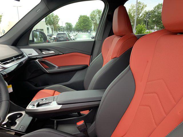 Photo of 2025 Mineral White Metallic BMW X1