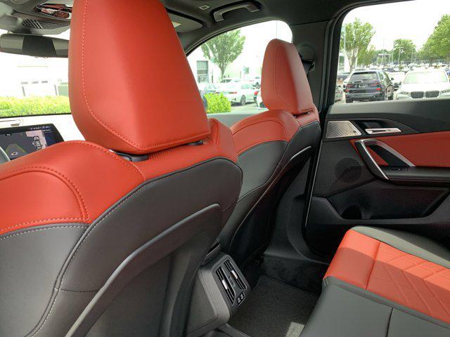 Photo of 2025 Mineral White Metallic BMW X1