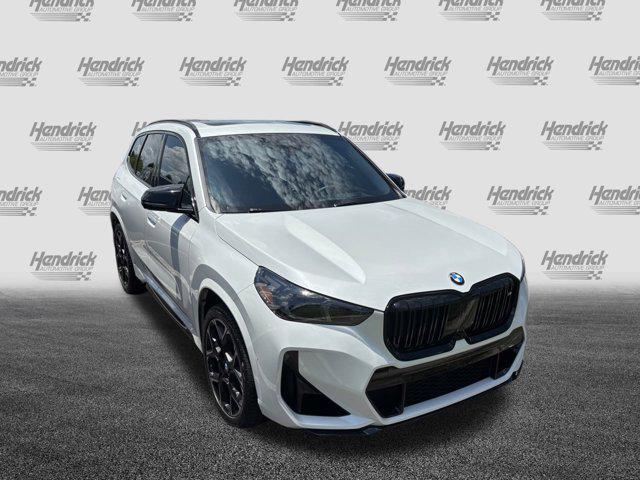 Photo of 2024 Mineral White Metallic BMW X1