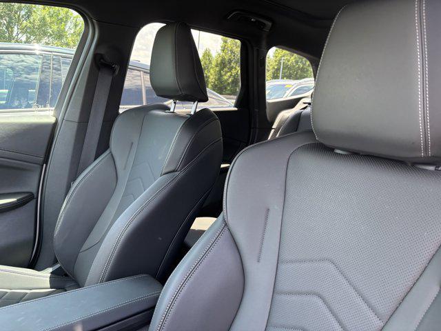 Photo of 2024 Mineral White Metallic BMW X1