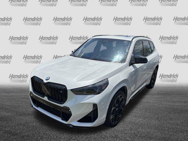 Photo of 2024 Mineral White Metallic BMW X1