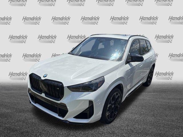 Photo of 2024 Mineral White Metallic BMW X1