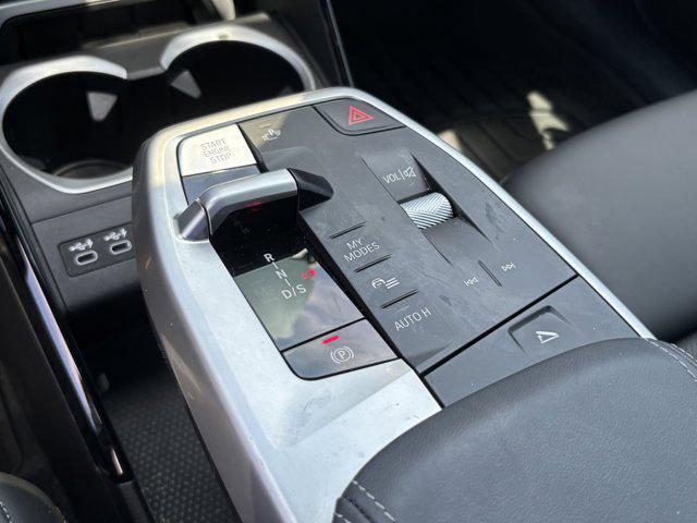 Photo of 2024 Mineral White Metallic BMW X1