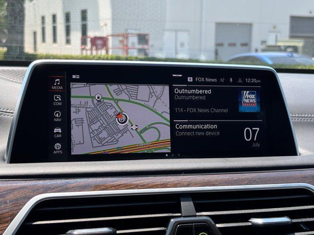 Photo of 2022 Dravit Grey Metallic BMW 740