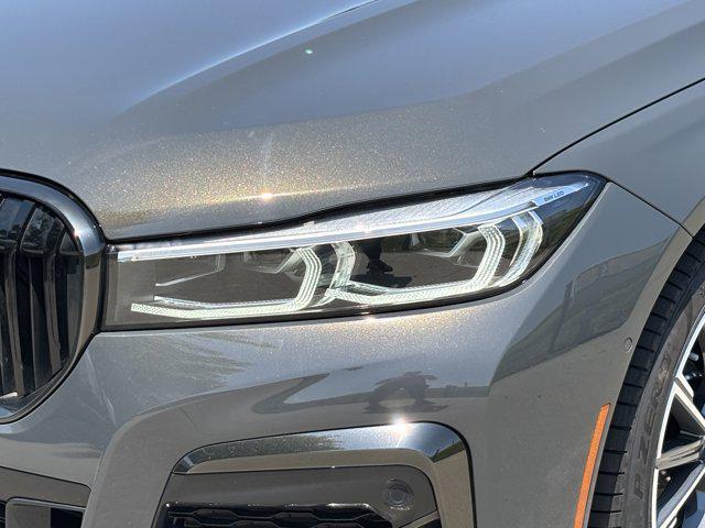 Photo of 2022 Dravit Grey Metallic BMW 740