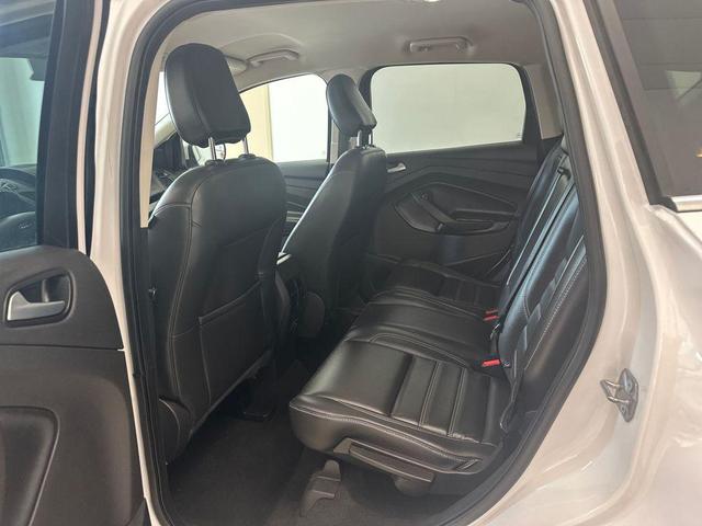 Photo of 2019 White Platinum Clearcoat Metallic Ford Escape