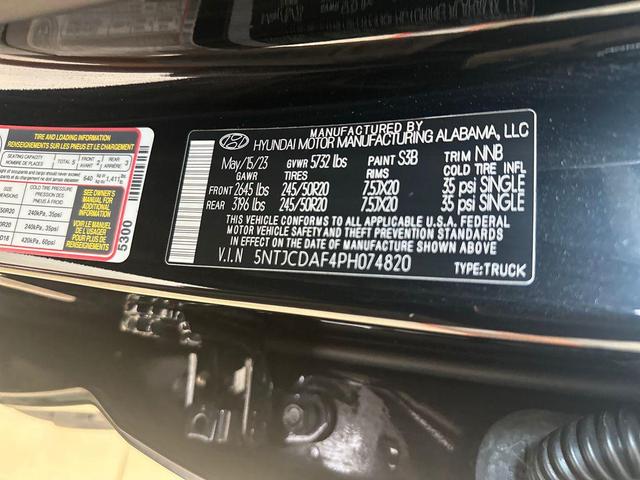 Photo of 2023 Phantom Black Hyundai SANTA CRUZ
