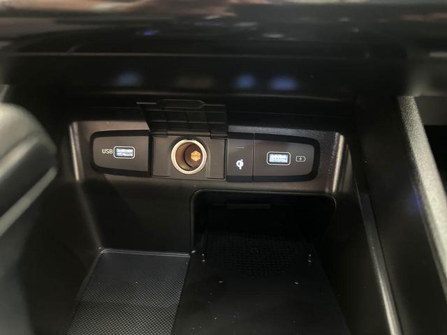 Photo of 2023 Phantom Black Hyundai SANTA CRUZ