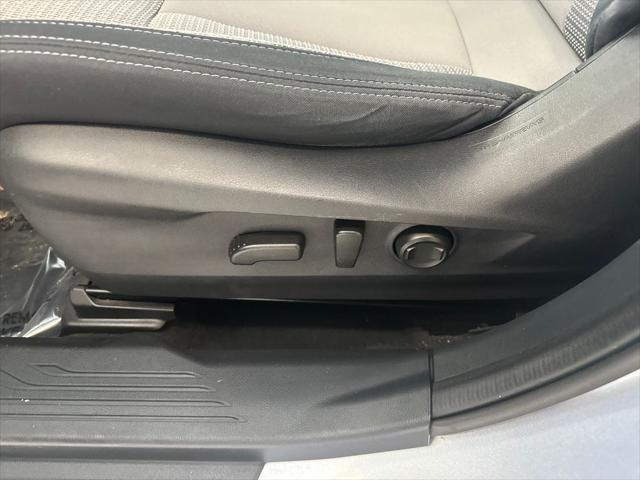 Photo of 2023 Ice Silver Metallic Subaru Outback