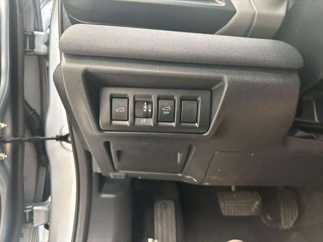 Photo of 2023 Ice Silver Metallic Subaru Outback