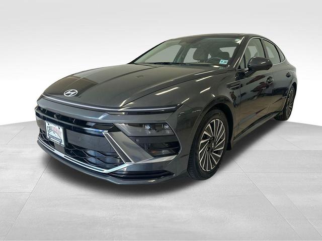 Photo of 2024 Portofino Gray Hyundai SONATA Hybrid