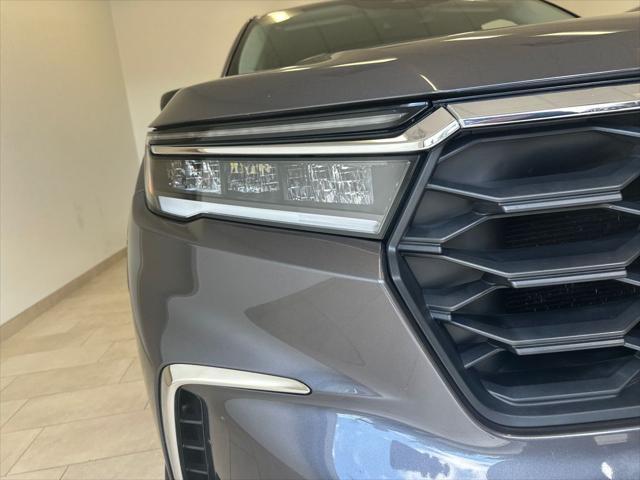 Photo of 2023 Modern Steel Metallic Honda Pilot