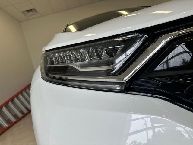 Photo of 2022 Platinum White Pearl Honda CR-V
