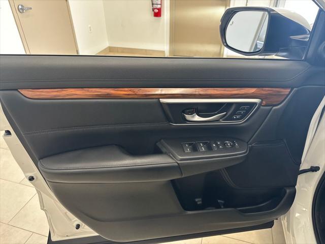 Photo of 2022 Platinum White Pearl Honda CR-V