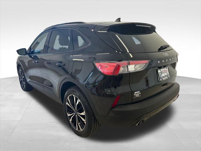 Photo of 2022 Agate Black Metallic Ford Escape