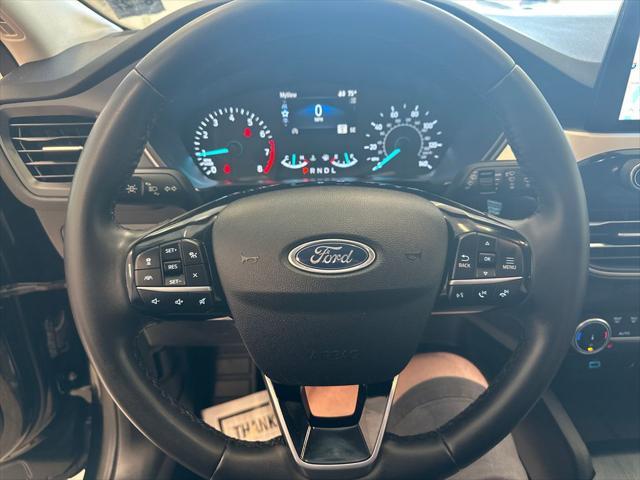 Photo of 2022 Agate Black Metallic Ford Escape