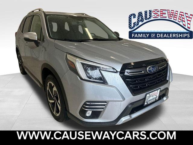 Photo of 2023 Ice Silver Metallic Subaru Forester