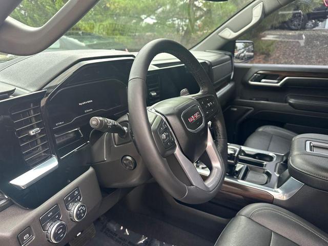 Photo of 2022 Onyx Black GMC Sierra 1500