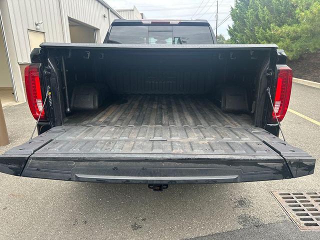 Photo of 2022 Onyx Black GMC Sierra 1500