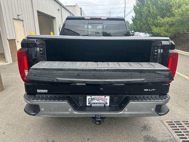 Photo of 2022 Onyx Black GMC Sierra 1500