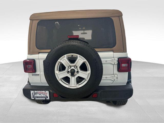 Photo of 2021 Bright White Clearcoat Jeep Wrangler Unlimited