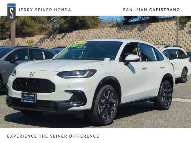 Photo of 2026 Platinum White Pearl Honda HR-V