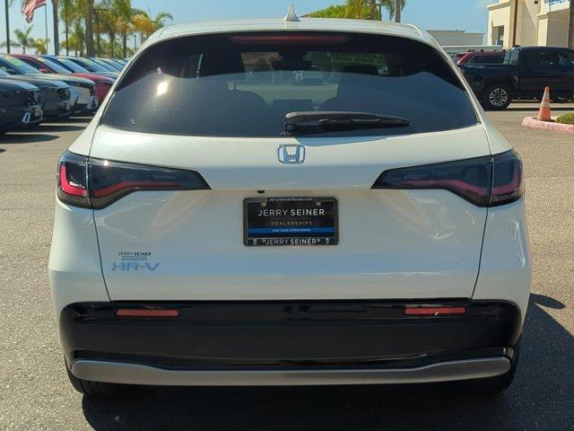 Photo of 2026 Platinum White Pearl Honda HR-V