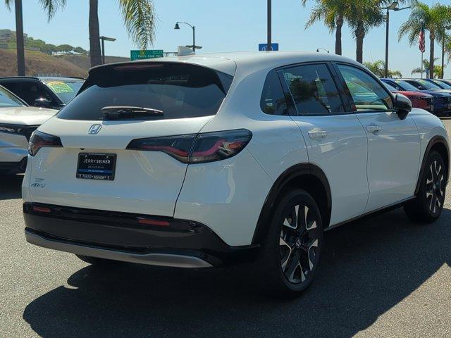 Photo of 2026 Platinum White Pearl Honda HR-V