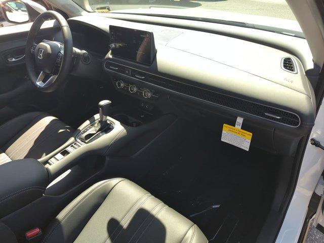 Photo of 2026 Platinum White Pearl Honda HR-V
