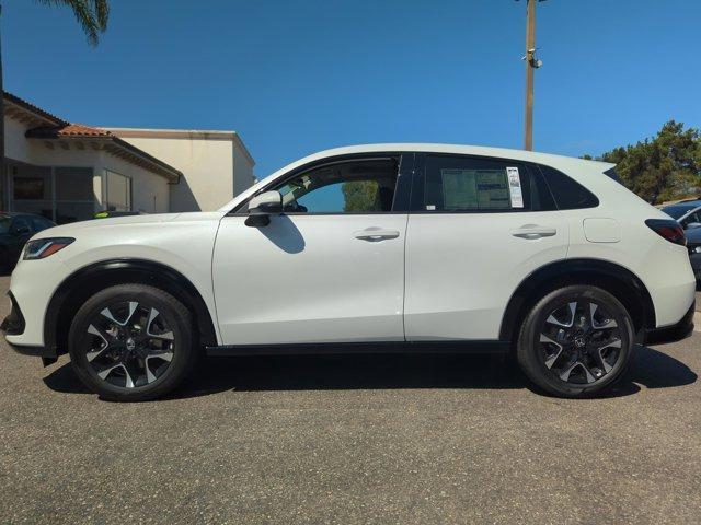 Photo of 2026 Platinum White Pearl Honda HR-V