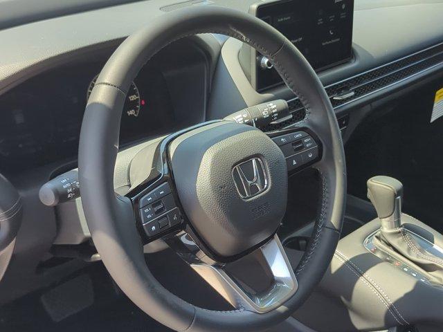 Photo of 2026 Platinum White Pearl Honda HR-V