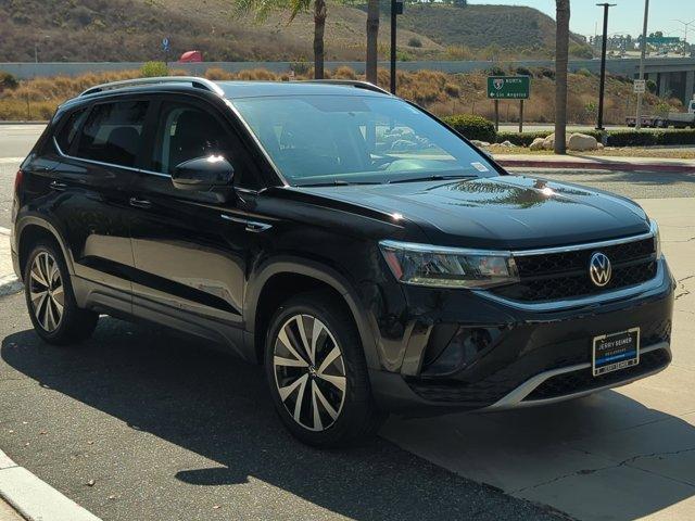 Photo of 2022 Deep Black Pearl Effect Volkswagen Taos